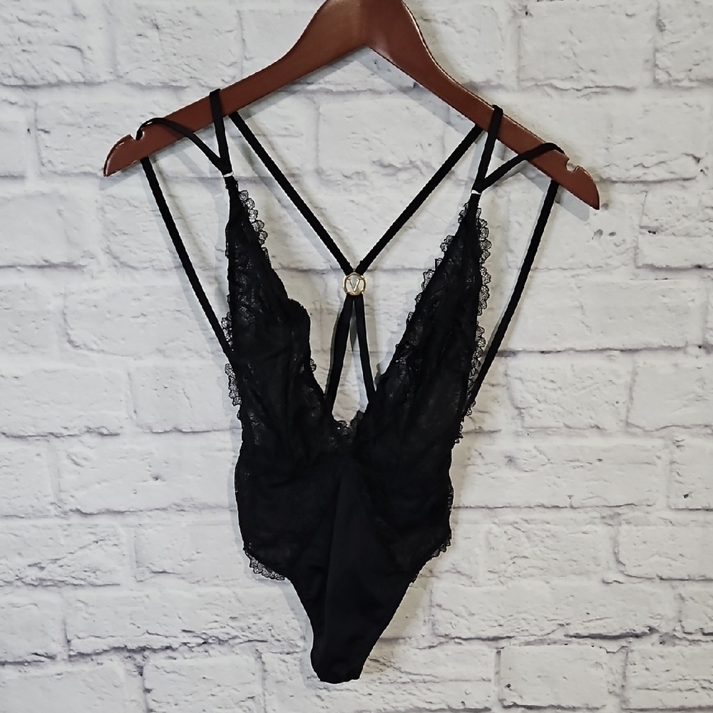 Victoria's Secret Elegant Black Lace Chemise